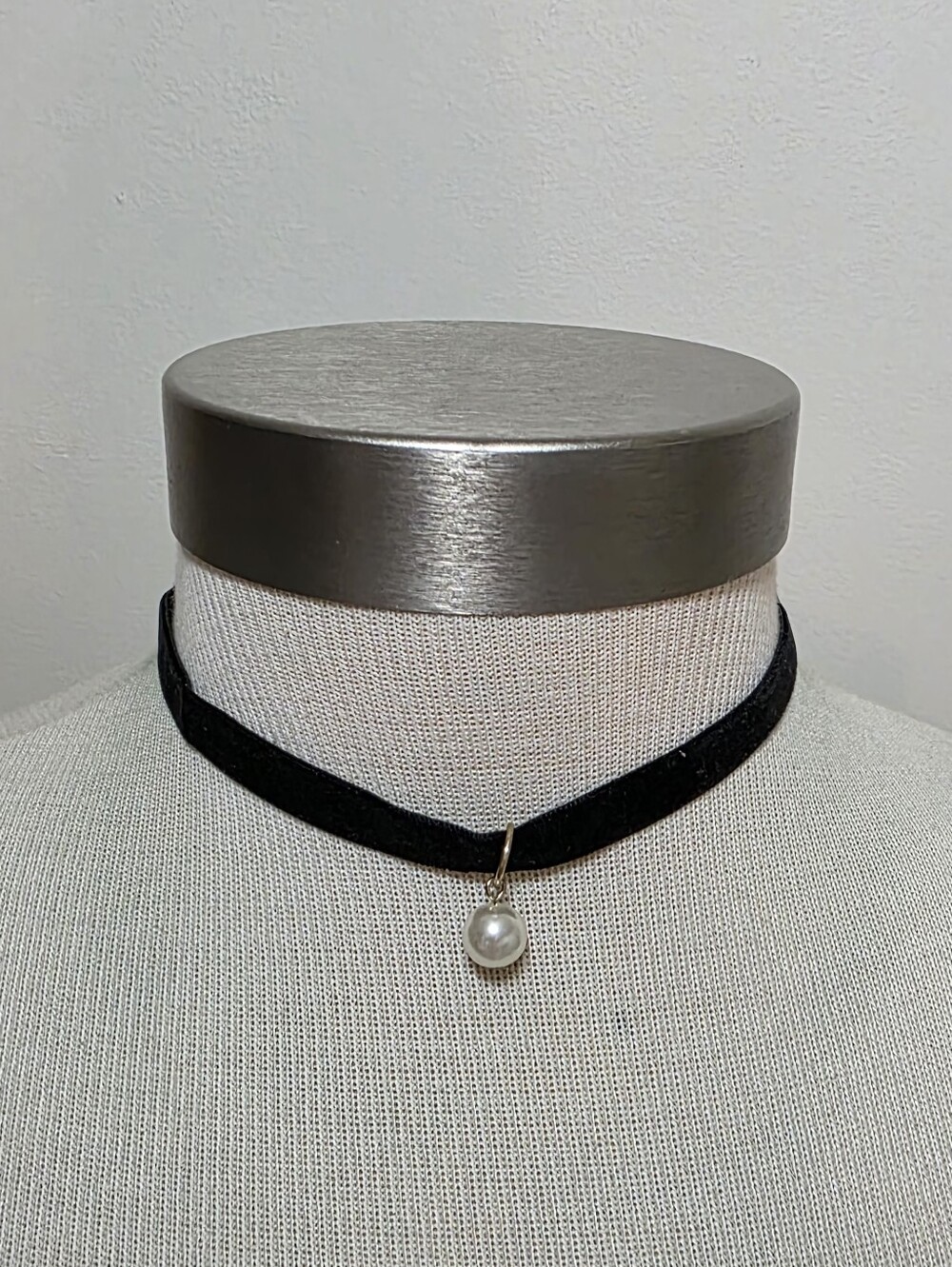 Velvet Faux Pearl Choker Necklace 16"